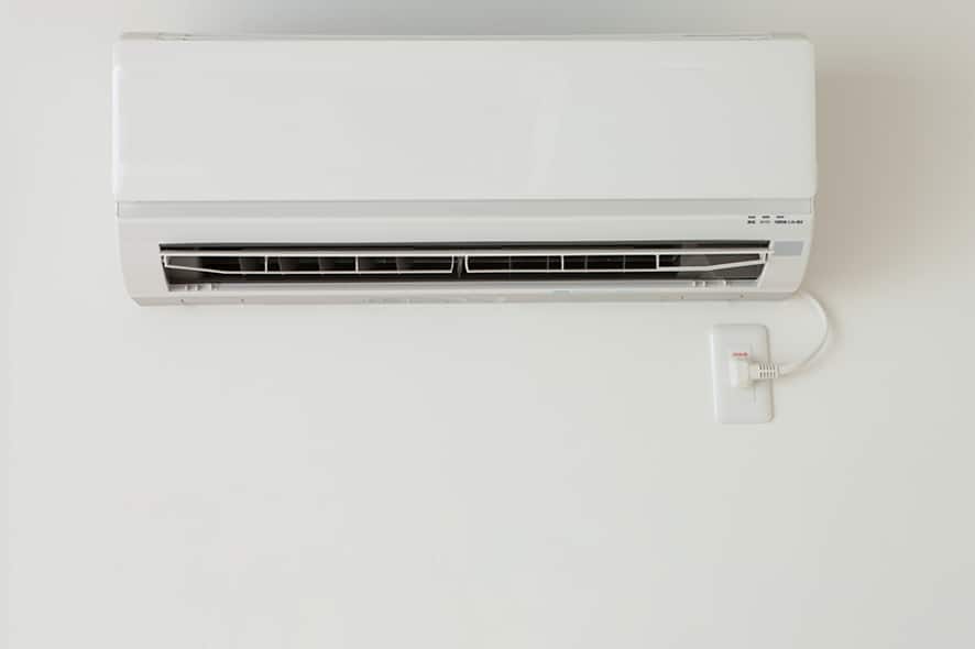 エアコンの除湿機能とは？冷房との違いや使い分け方を解説